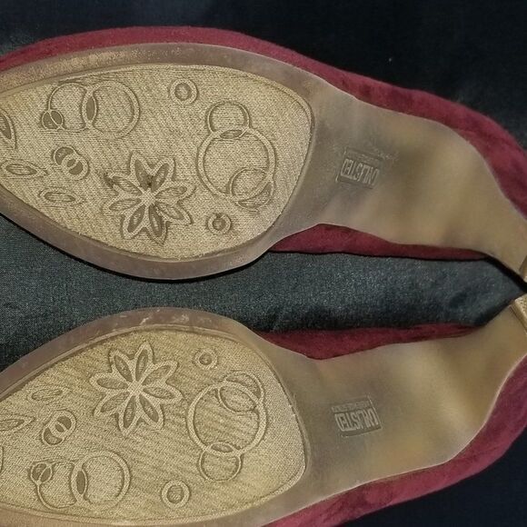 UNLISTED BY KENNETH COLE BURGUNDY SUEDE HIGH HEEL PUMP SHOE - Picture 7 of 15